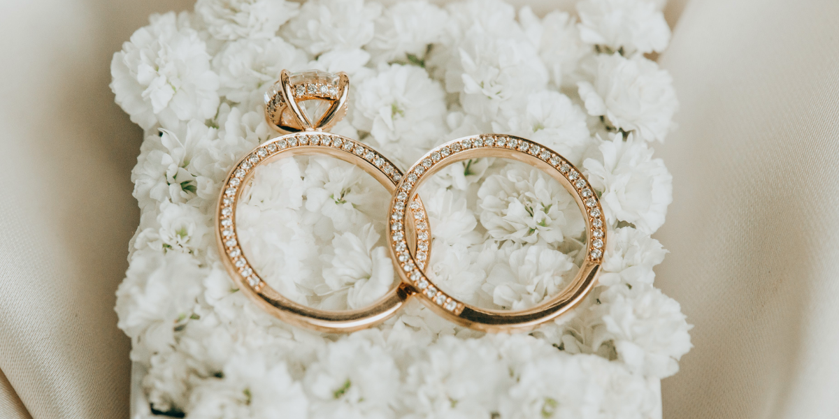 The Olivia: Solitaires With A Secret