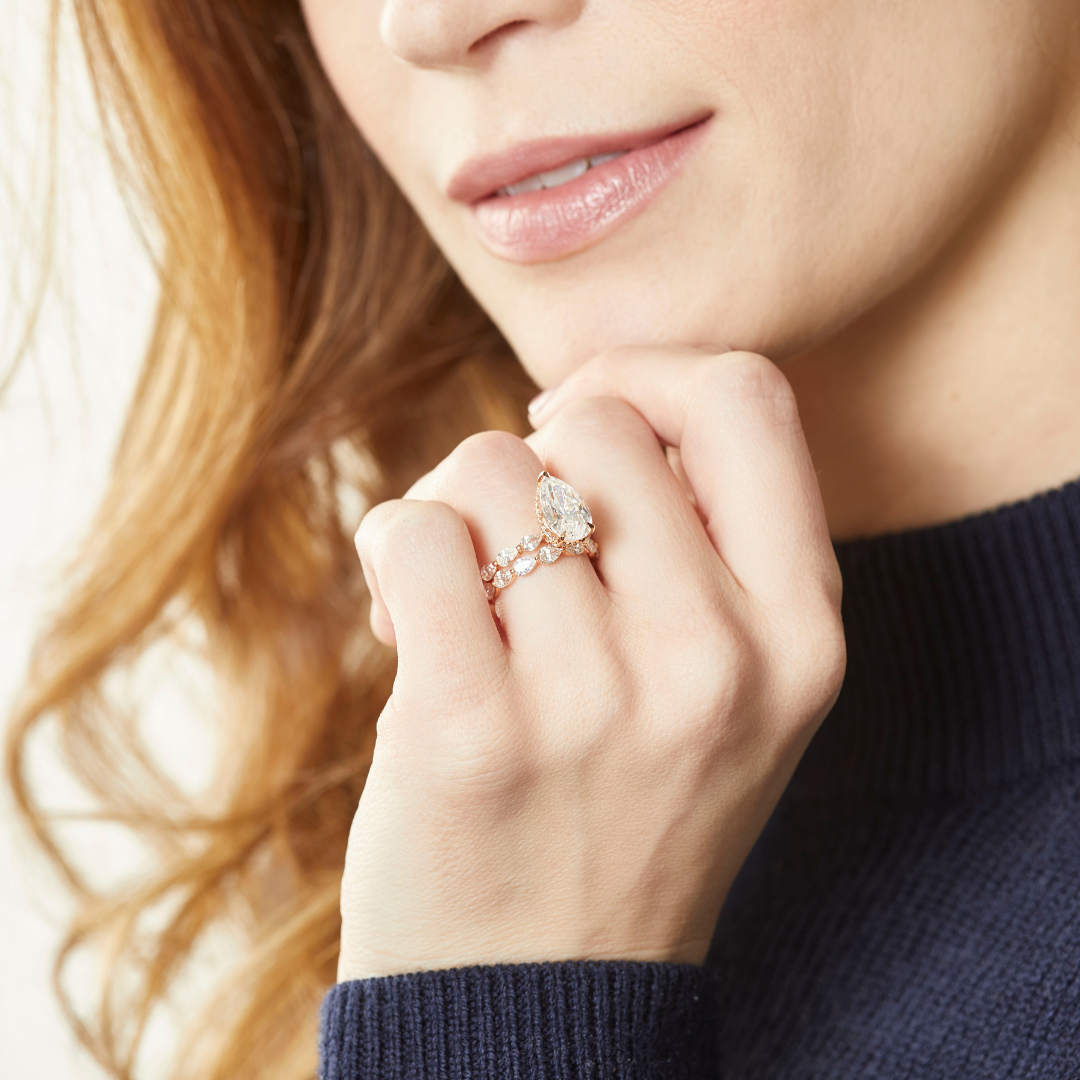 Araceli Ring Emerald