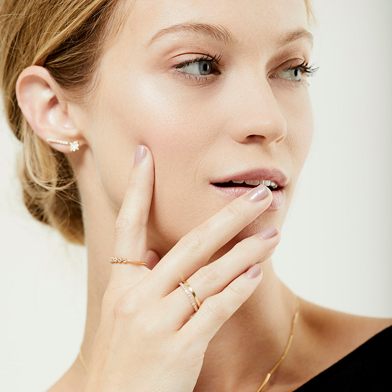 Classic Flat Band Thin